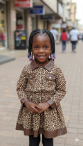 Robe Enfant – Motif Léopard Chic & Élégant