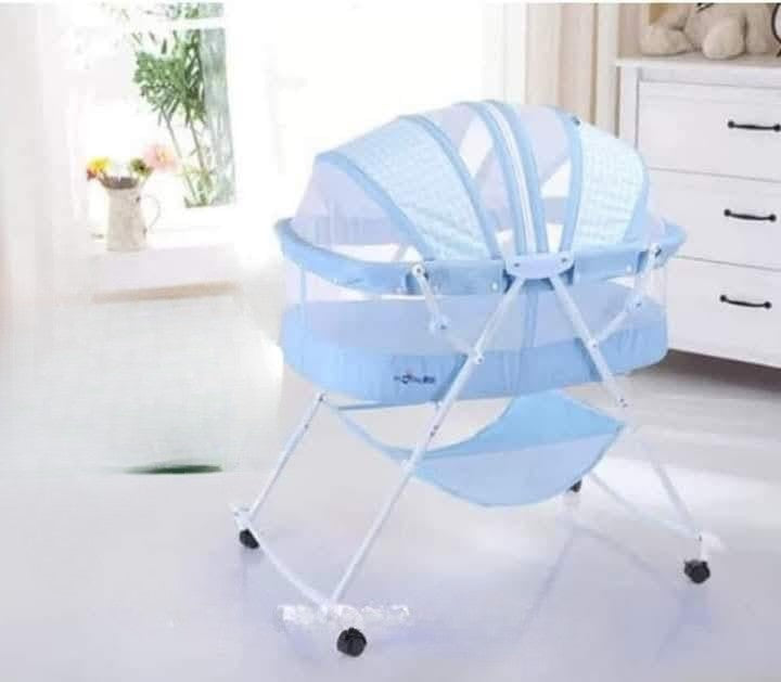Berceau Bébé avec Moustiquaire & Roulettes – Confort et Sécurité Assurés